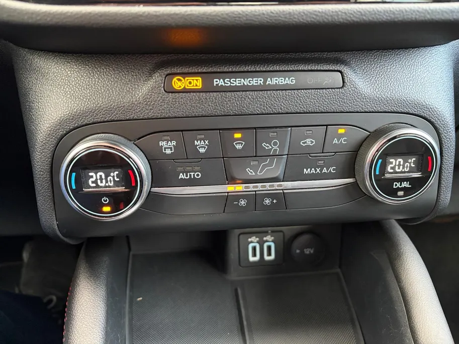 Ford Kuga 2.5 PHEV ST-Line 225PK | Adaptieve Cruise Control | BLIS | Trekhaak | Apple/Android Carplay | Keyless Entry | Climate Control |