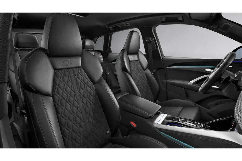 Audi Q5 e-hybrid quattro S edition 299 PK · Tech plus · B&O premium 3D · MMI bijrijdersdisplay