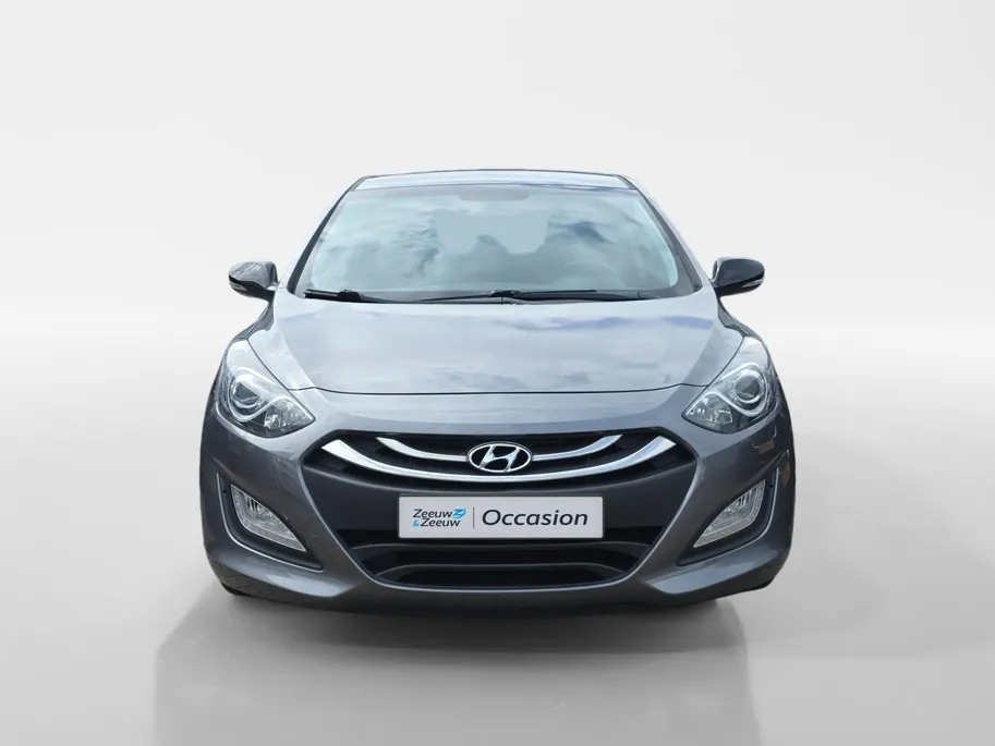 Hyundai i30 1.6 GDI Go! | 1e eigenaar | Volledig onderhouden! | Navigatie | Cruise Control | Achteruitrijcamera | Elektr. ramen | Climate Control | 12 maanden garantie!