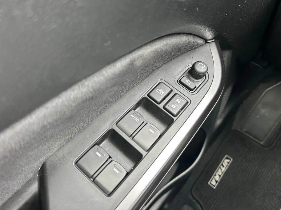 Suzuki Vitara 1.4 Boosterjet Smart Hybrid Style | Garantie t/m 2035! |NL Auto| LM Velgen | Stoel Verwarming |Android Auto Apple Carplay | Adaptive Cruise Control | 9-inch touchscreen | Suzuki Connect