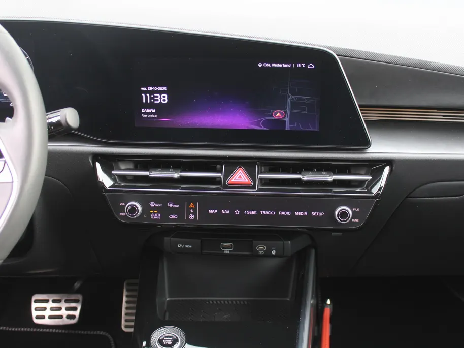 Kia Niro 1.6 GDi Hybrid ExecutiveLine | Stuur-/stoelverwarming + ventilatie | Leer | Schuifdak | 18' LM | Camera | Cruise adapt. | HUD | Zeer mooie auto |