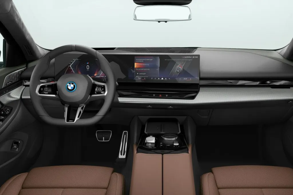 BMW 5 Serie Touring 550e xDrive M Sport Pro Edition