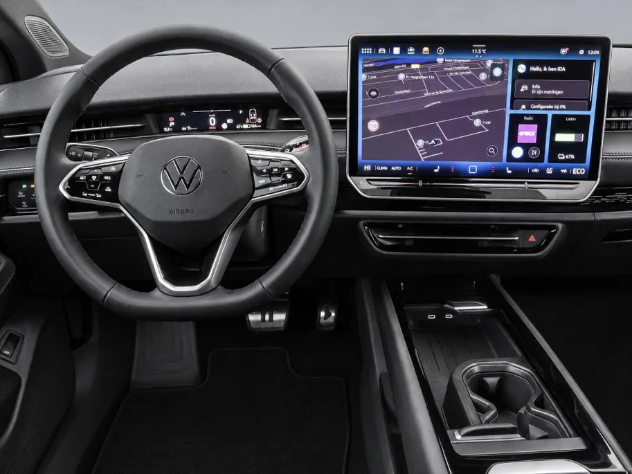 Volkswagen ID.7 Pro Business 286pk 77 kWh · SOH 97,2% · 360 Camera · Head-Up · Alarm · Elek. Trekhaak · Keyless · Elek. Voorstoelen · 20'' Inch · Gratis onderhoud & APK t/m 30-01-2030 · EXTRA INRUILKORTING ·
