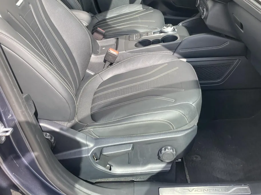 Ford Kuga 2.5 PHEV 225 pk Vignale Headup Display - Panoramadak - Winter Pack - Trekhaak  - dealer onderhouden NL auto