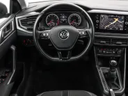Volkswagen Polo 1.0 TSI 95pk Highline · Apple/Android Car Play · Navigatie · Clima · 16'Velgen · Sportstoelen · Draadloze Telefoonlader ·