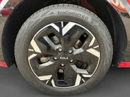Kia Niro EV DynamicLine 64.8 kWh |*1E EIGENAAR | TREKHAAK | *LAGE KM- STAND | VOLLEDIG DEALER ONDERH. | APPLE CARPLAY/ ANDROID AUTO | CAMERA | NAVI | ADAPT. CRUISE | NETTE AUTO |