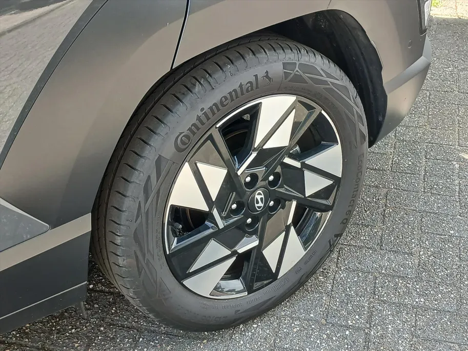 Hyundai Kona 1.6 GDI HEV 138 PK Premium / Org. Nederlands / Navigatie + Camera / Climate en Cruisecontrol /