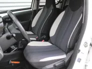 Peugeot 108 1.0 e-VTi Allure TOP! | Elek. vouwdak | Camera | Keyless | 15'' LM Velgen | Clima | Navi | Cruise |