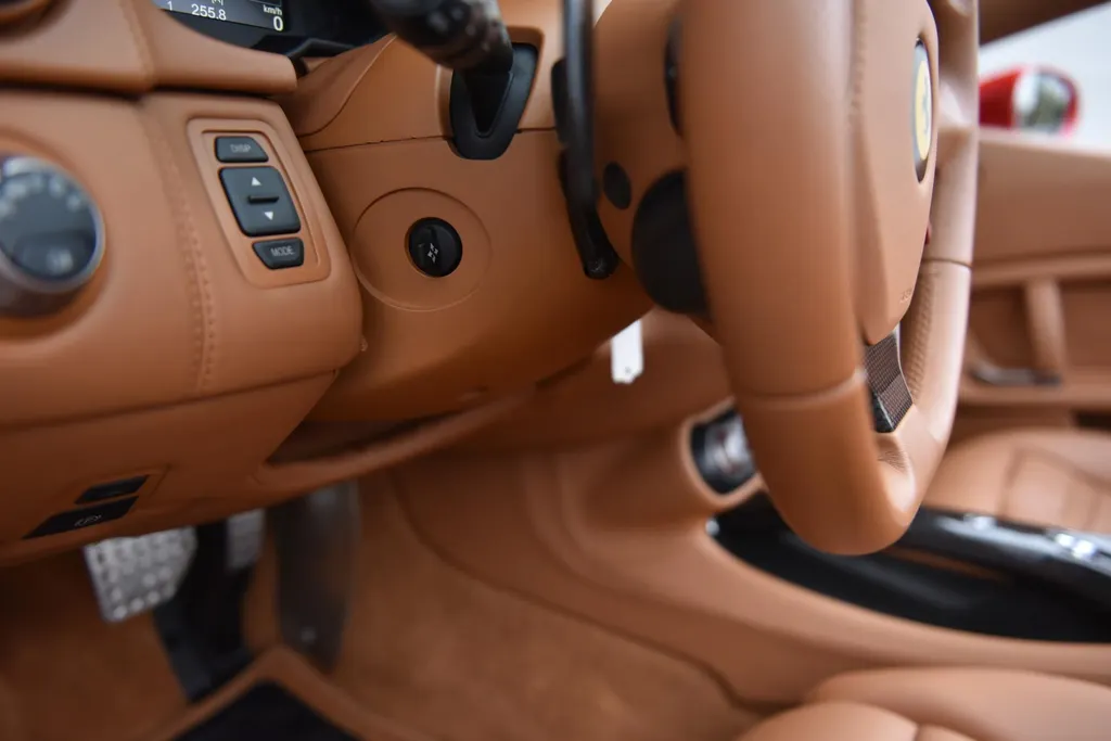 Ferrari California 4.3 V8 HELE