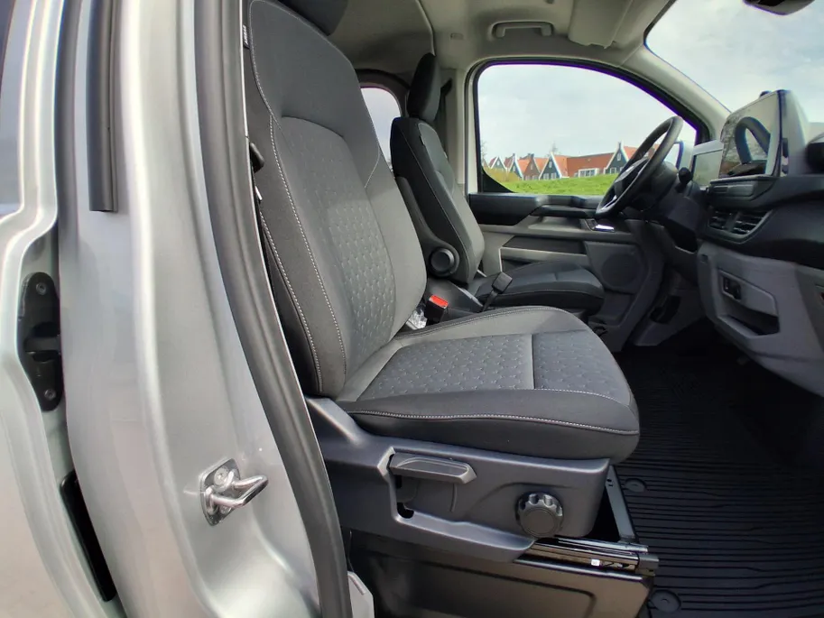 Ford Transit Custom 2.5 PHEV 233 pk L2H1 320 Limited Dubbele cabine