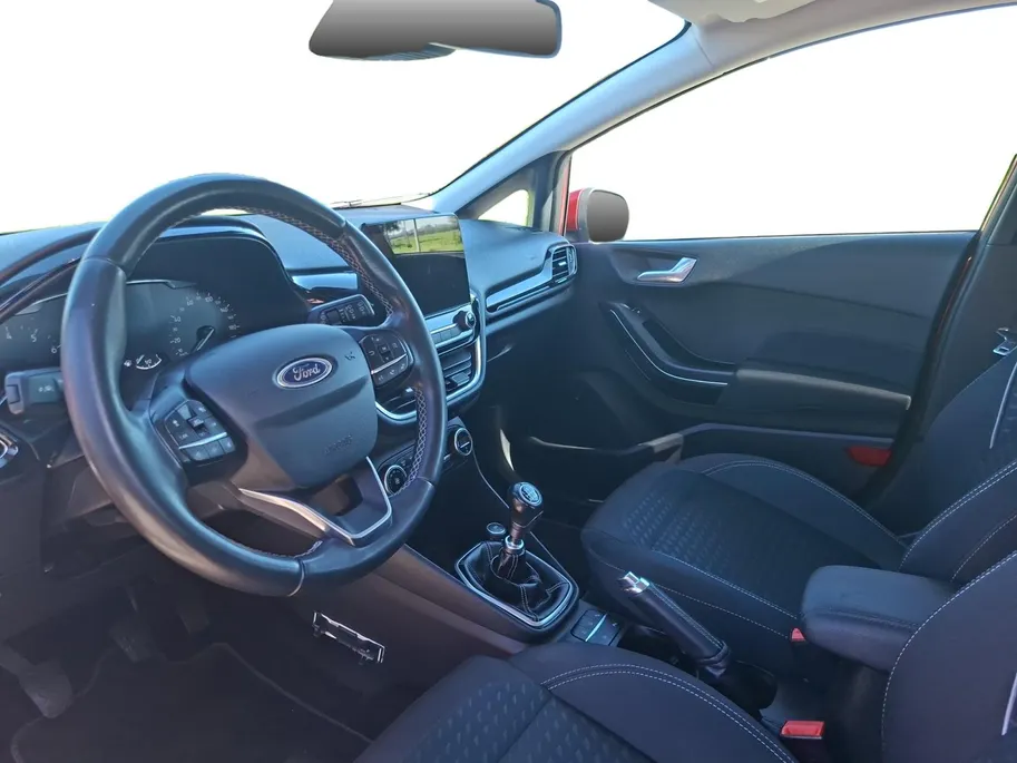 Ford Fiesta 1.0 EcoBoost Titanium | Nieuwe Disitributieriem bij aflevering  | Navigatie | Camera | Adaptieve Cruise Control | Voorruitverwarming | B&O | Climate Control