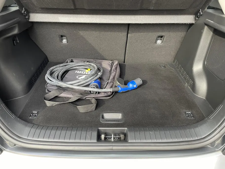 Hyundai Kona EV Comfort 64 kWh 204PK | Warmtepomp | 100% SOH | Adaptive cruise control | Apple Carplay & Android Auto | Achteruitrijcamera | Parkeersensoren achter | Keyless entry | DAB radio |