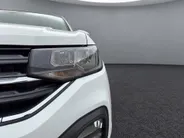 Volkswagen T-Cross 1.0 TSI 95pk Life · Apple/Android Car Play · Trekhaak · P-Sensoren · Airco · 16'Velgen ·
