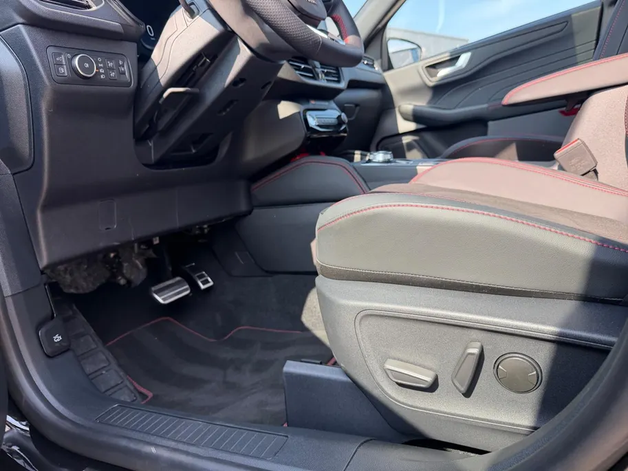 Ford Kuga 2.5 PHEV ST-Line X | Dealer Onderhouden | Garantie tot 24-06-2028 | Trekhaak | 2100KG Trekgewicht | Pano Dak | 360 Graden Camera | Adapt. Cruise Control | BLISS | Winter Pakket | B&O Audio | Elektrische Achterklep