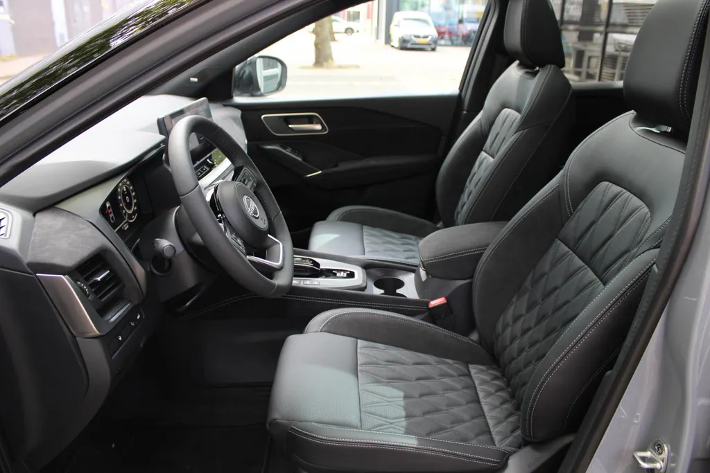 Nissan QASHQAI 1.3 MHEV Xtronic Tekna Plus | 1800KG TREKGEWICHT | €5.000,- VOORRAAD KORTING! | FULL OPTION |