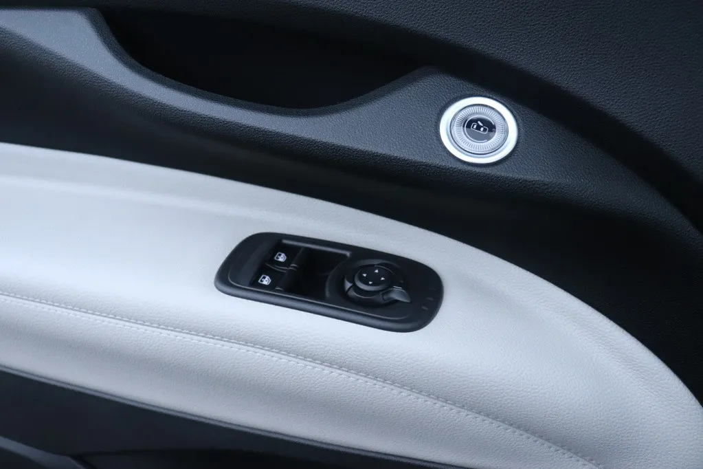 Fiat 500C La Prima by Bocelli 42 kWh | JBL | Winter | Camera | 17′