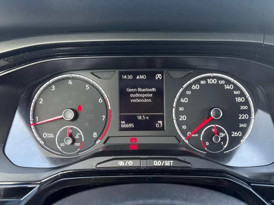 Volkswagen Polo 1.0 MPI Trendline | Navigatie | Stoelverwarming | Climate control