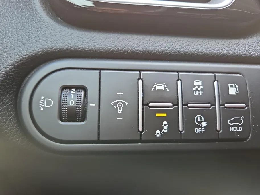 Kia XCeed 1.6i PHEV ExecutiveLine 1e Eigenaar | Dealer Onderhouden | Meest luxe uitvoering | Fabrieksgarantie | Stoelverwarming en Ventilatie | Carplay & Android | Camera | Dodehoek Detectie | Leder | Cruise Control Adaptief | Panorama Dak |