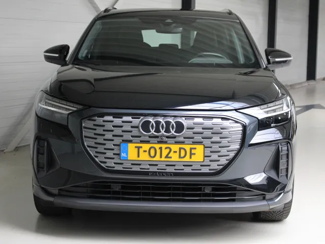 Audi Q4 e-tron 40 Advanced edition 77 kWh Navigatie | Climate Control | Adaptieve Cruise Control | Camera | Stoelverwarming | 96% SoH