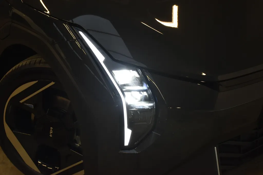 Kia EV4 58,3 kWh 204PK Plus Advanced NIEUW