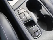 Kia Niro 1.6 GDi Hybrid DynamicPlusLine | Stuur-/stoelverwarming | Camera | Leer | Navi | Clima | Cruise adapt. | LED | Keyless | 16' LM |