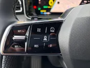 Renault 5 comfort range iconic cinq 52 kWh NU DEZE VOORRAAD AUTO MET 3460,- KORTING , Pack Safety & Advanced Driving Assist , allseason banden , Apple Carplay/Android Auto , stoel en stuurverwarming , navigatiesysteem , veel mooie opties.