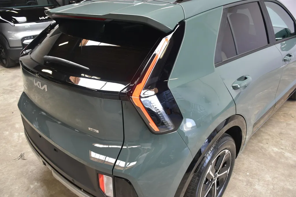 Kia Niro 1.6 GDi Hybrid 138pk DCT6 DynamicLine Direct leverbaar!
