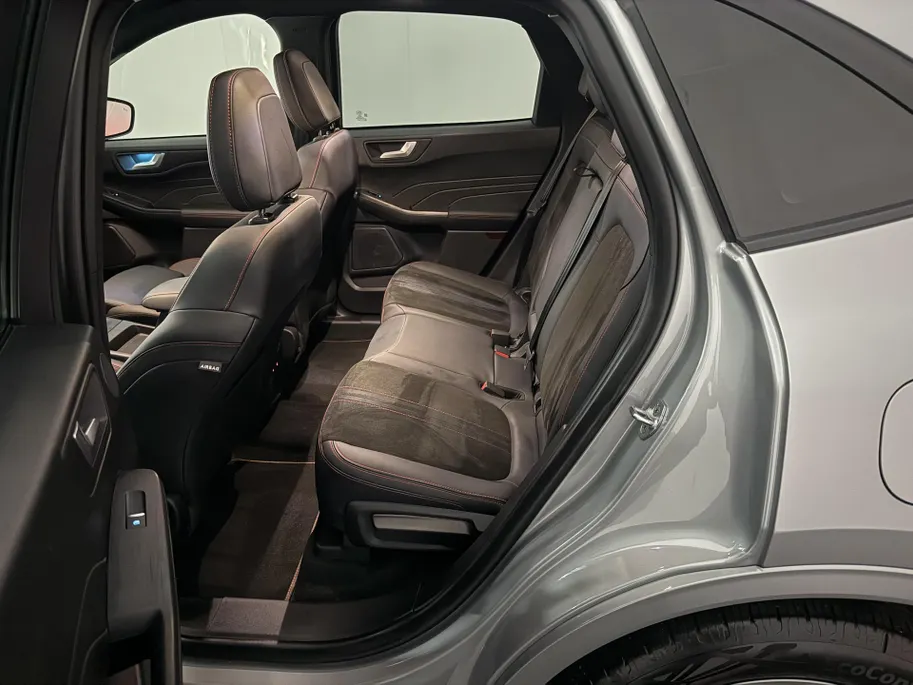 Ford Kuga 2.5 PHEV ST-Line X 243 PK | Electrische Trekhaak | Winterpack | Matrix LED Koplampen | AGR Voorstoelen