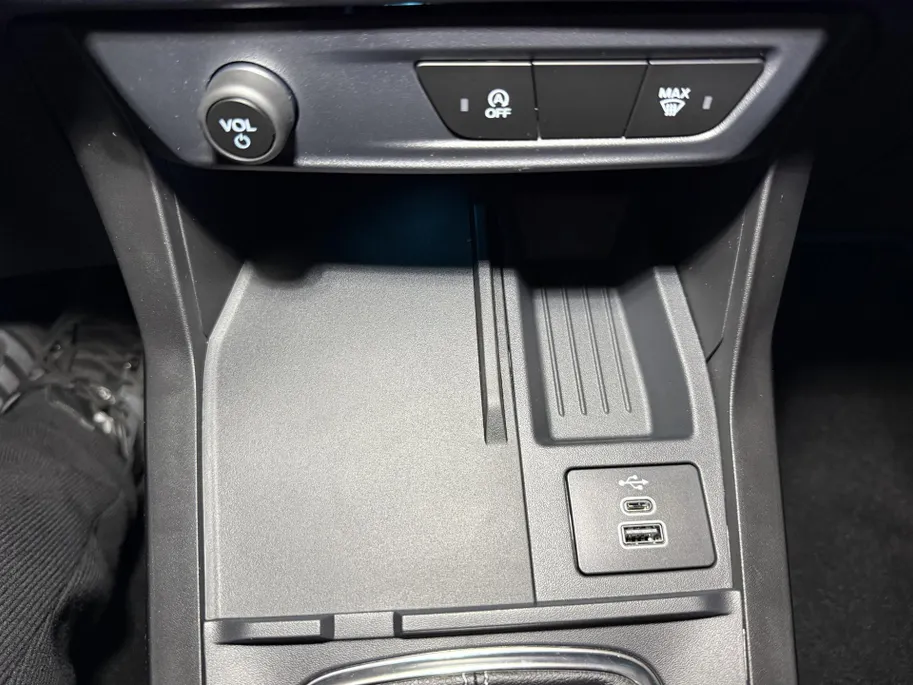 Ford Puma 1.0 EcoBoost Hybrid Titanium | DIRECT LEVERBAAR | Apple Carplay / Android Auto | Full LED | Cruise Control |