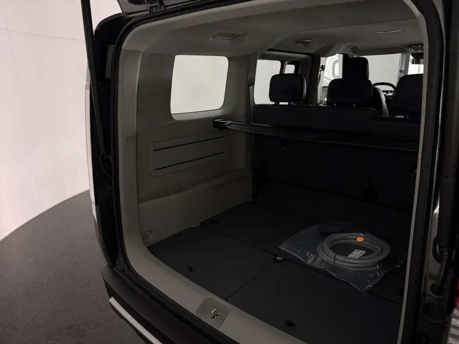 Kia PV5 Passenger 71,2 kWh Elite Executive | Meerdere kleuren in bestelling staan | Elektrische Deuren + Achterklep! | Vehicle-to-Load | Batterijverwarming I