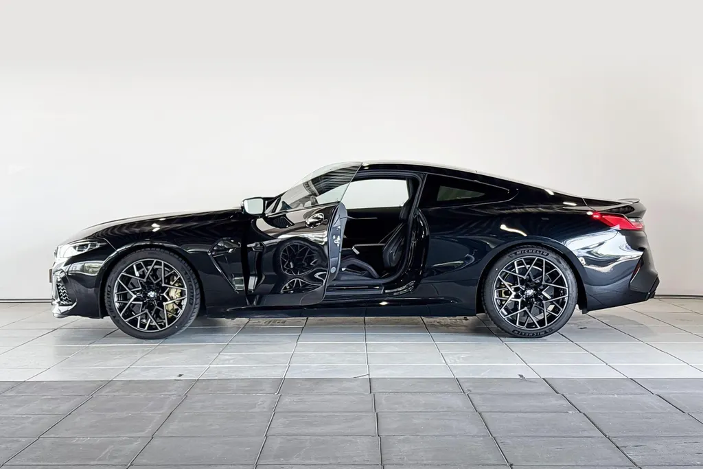 BMW M8 Coupé Competition M Driver's Pack