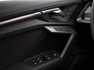 Audi A3 Allstreet Advanced edition 40 TFSI e 204 PK · Lederen bekleding · Comfortsleutel · 18' LM Velgen · Assist. Driving + Parking plus