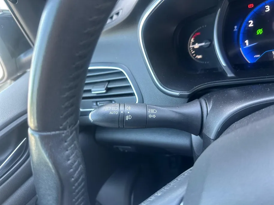 Renault Mégane 1.2 TCe Limited | Climate | Cruise | Apple carplay | LM Velgen |