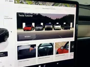 Tesla Model Y 351PK Long Range AWD 75 kWh Automaat | SOH-Waarde 93% | 1e eigenaar | Panoramadak | Basic Autopilot | 360 Camera | Stoelverwarming | Leder | Elektrische Achterklep | Elektrische Stoelen | Full LED |