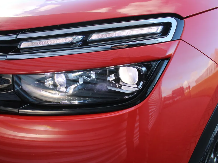 Citroën C5 Aircross 1.6 PureTech Shine | 180PK | Panoramadak | 360° Camera | Dodehoek detectie | Stoelverwarming | Elek. stoelverstelling + achterklep | 19' LM |