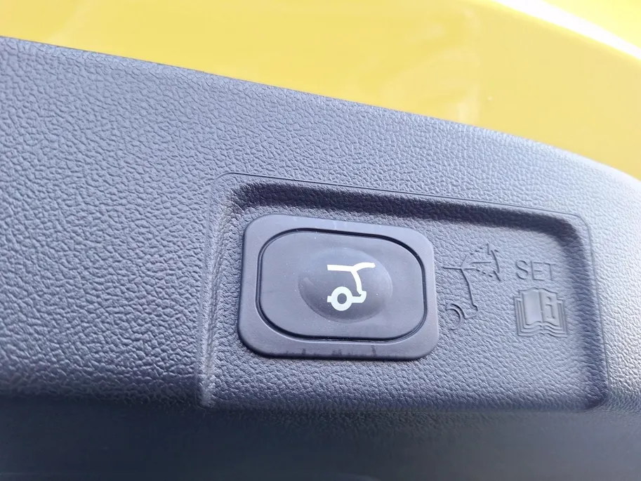 Ford Puma Gen-E 46,8 kWh | Winterpack | Comfort Pack | Camera | Apple Carplay&Android Auto | Climate Control | El. Achterklep | Navigatie | Nieuw te bestellen! |