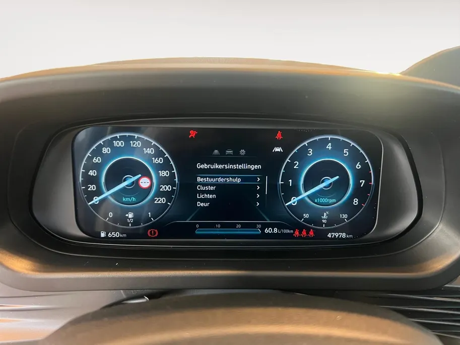 Hyundai Bayon 1.0 T-GDI Comfort | Navigatie | Apple Carplay & Android Auto | Achteruitrijcamera | Cruise control | Parkeersensoren achter | Lichtmetalen velgen |