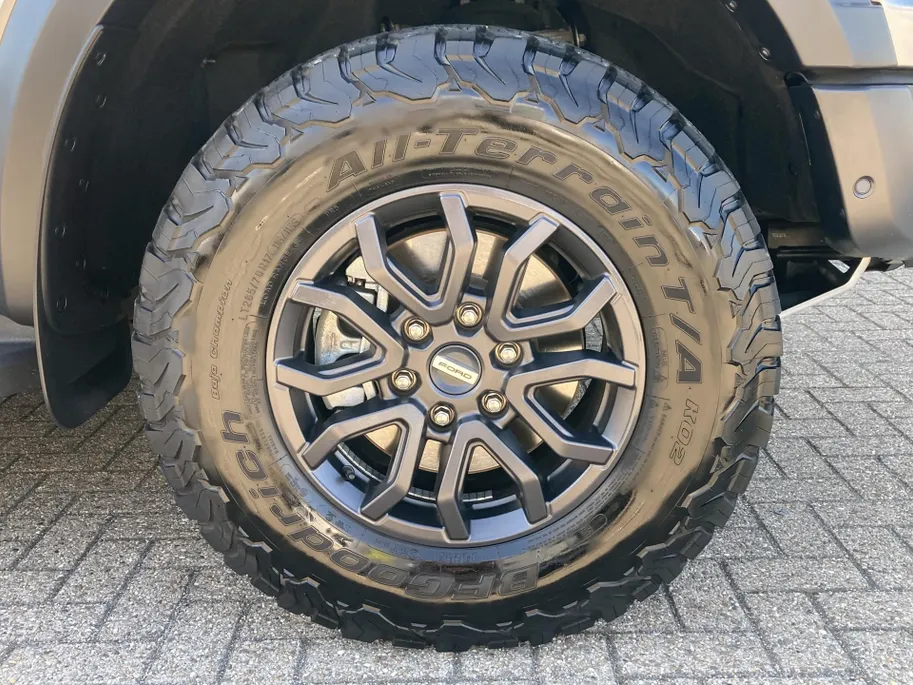 Ford Ranger 3.0 V6 Ecoboost Raptor 291 pk 4WD Automaat Benzine -grijs kenteken 2 persoons - elektrische rollertop - heavy duty vering