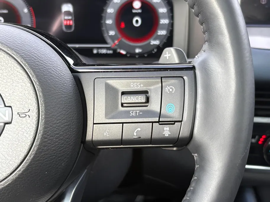 Nissan QASHQAI 1.3 MHEV Xtronic Tekna Plus *Automaat*Navi+360Camera*Winter Pack*Elekt. Stoelen*Lederen bekleding*HUD*Adapt. Cruise Control*Memory stoelen*1ste eigenaar!