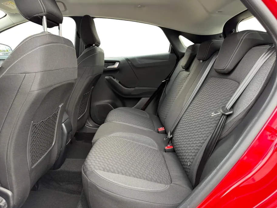 Ford Puma 1.0 EcoBoost Hybrid Titanium | Dealer onderhouden | NL auto | Adapt. Cruise control | BLIS | Winter pack | Parkeersensoren voor en achter | Achteruitrijcamera | Draadloos opladen mobiel | 1e eigenaar | Bovag garantie |