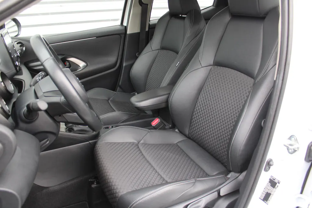 Mazda 2 Hybrid 1.5 Agile | Comfort pakket | Airco | 15' LM | Apple carplay / Android auto |