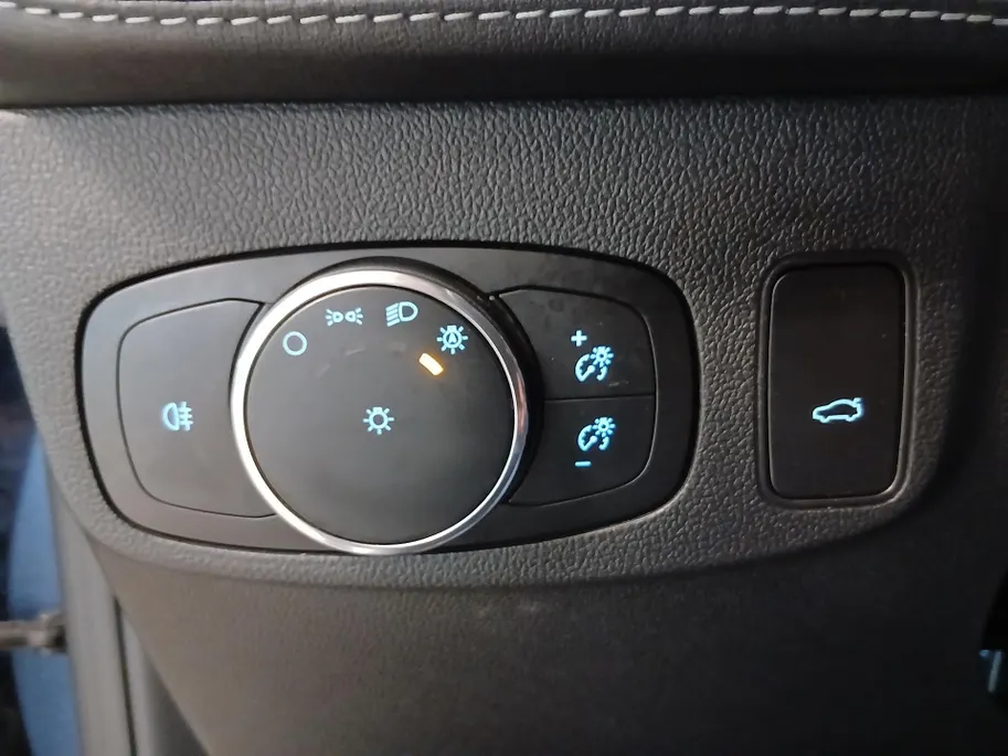 Ford Focus Wagon 1.0 EcoBoost Hybrid ST Line Vignale | Elektrische achterklep | Winter Pack | Driver Assistance Pack | Vol Sensico bekleding | Elektrische trekhaak |