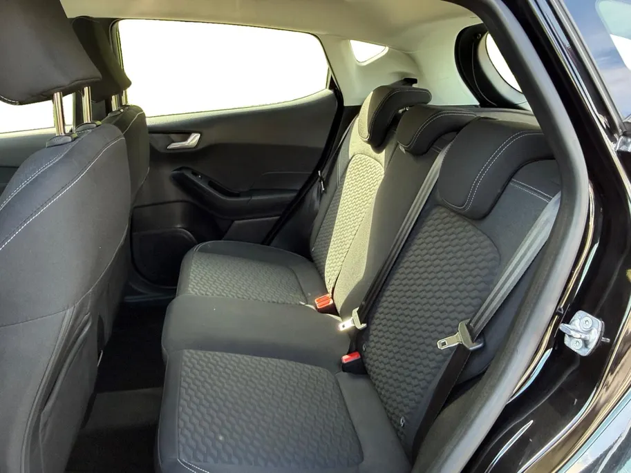 Ford Fiesta 1.0 EcoBoost Hybrid Titanium 125PK | 1e Eigenaar | NL-Auto | Apple Carplay / Android Auto | LED | Parkeersensoren | Cruise Control | Climate Control