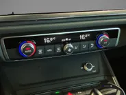 Audi Q3 45 TFSIe 180kW/245PK S Line · Panoramadak · Apple/Android Car Play · Drive select
