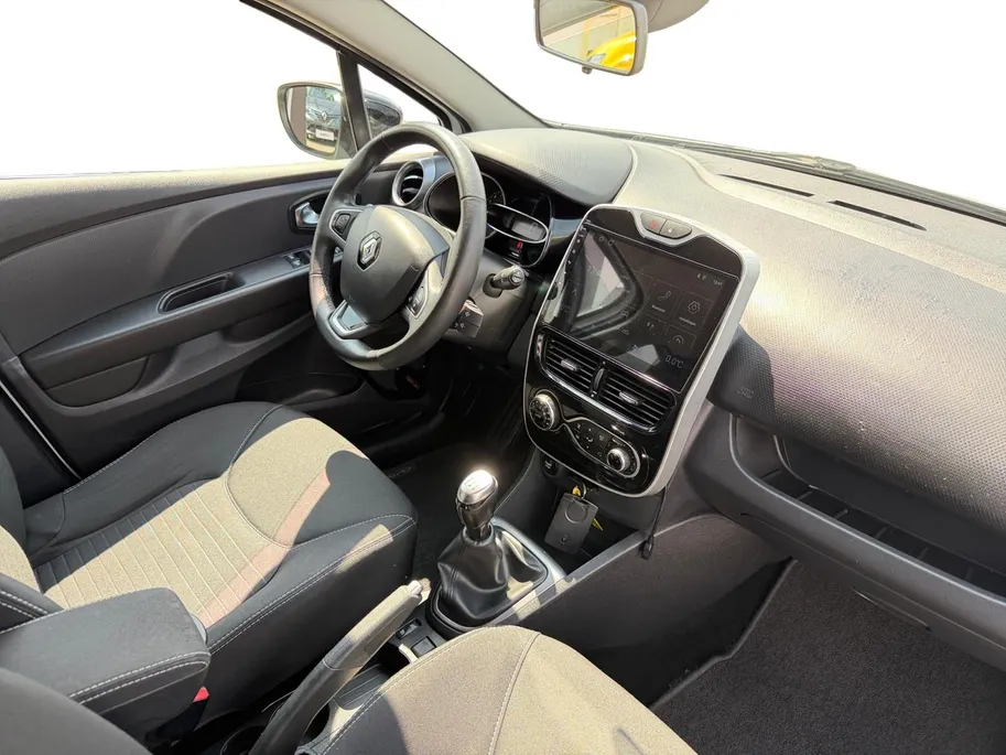 Renault Clio Estate 0.9 TCe Limited | Trekhaak | Parkeersensoren | Navigatie | Bluetooth | Cruise & Climate Control | Onderhoudshistorie | 12 Maanden BOVAG Garantie