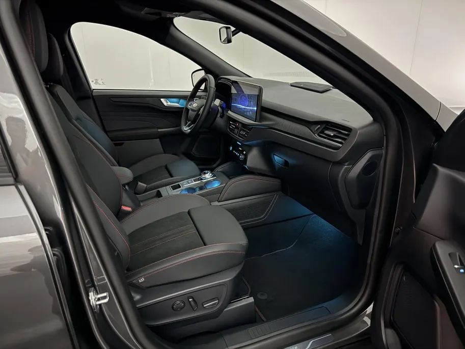 Ford Kuga 2.5 PHEV ST-Line X | DIT IS EEN VOORRAADAUTO! | Elek. Trekhaak | All Weather Banden |