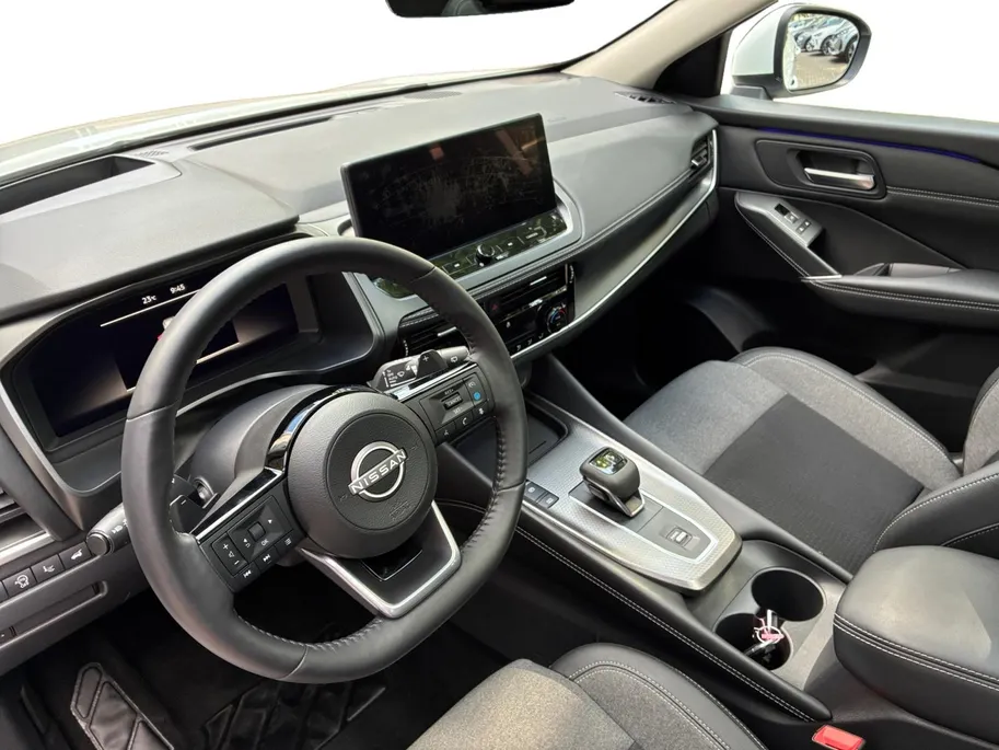Nissan QASHQAI N Connecta Navi | Pano dak | LM Velgen |