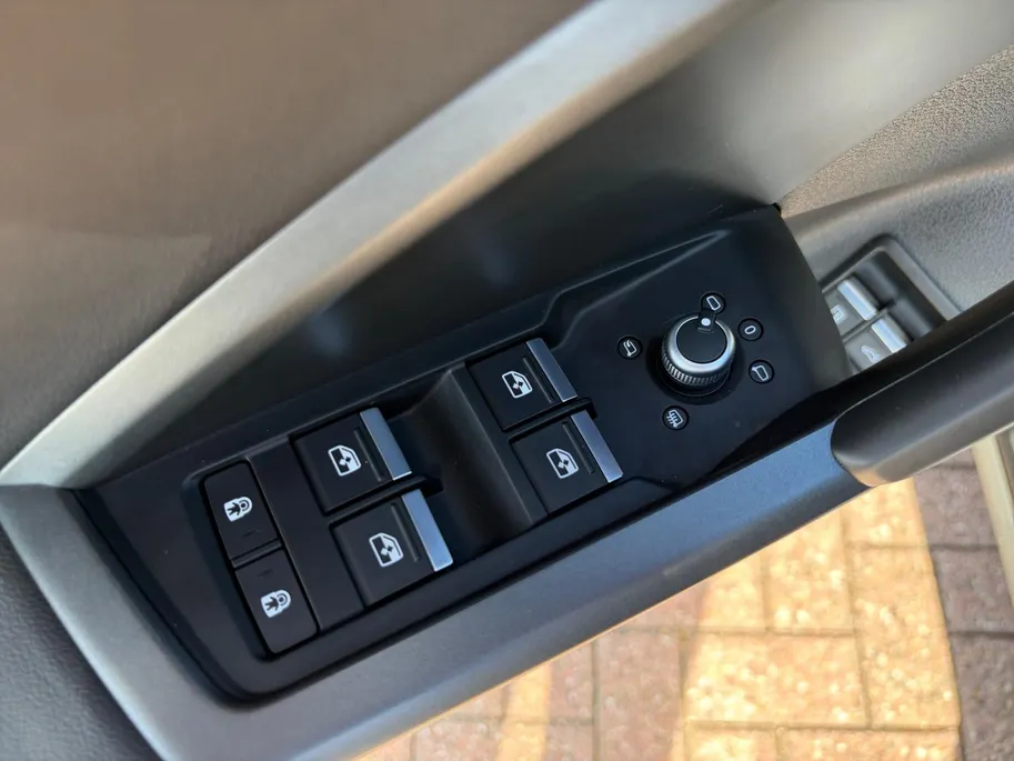 Audi Q3 45 TFSI e S edition *Automaat*Navi+360Camera*Climate Control*Virtual Cockpit*Sonos Audio*Elektrische achterklep*Zeer nette auto!