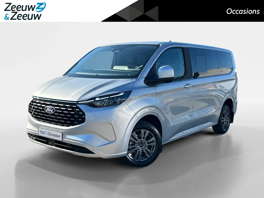 Ford Transit Custom Tourneo 340 2.5 PHEV L1H1 Titanium | EXCL. BTW INCL BPM! Elek. Trekhaak | 2300KG Trekgewicht | Stoel/Stuur/Voorruitverwarming | Cruise Control | Parkeer Camera | 8 zitplaatsen |