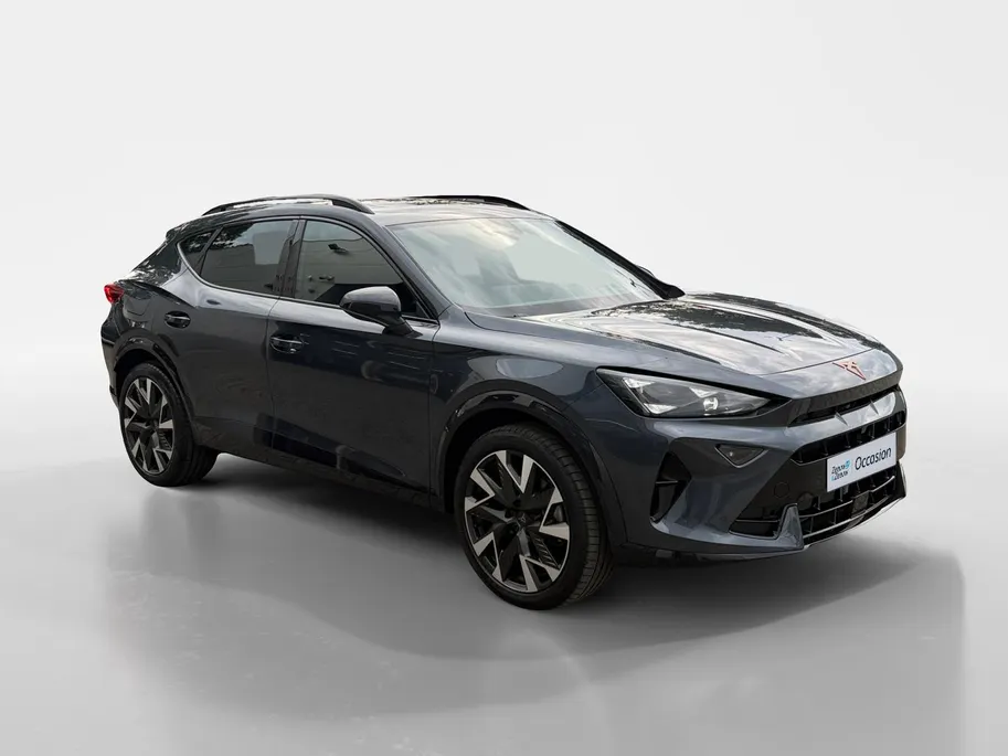 CUPRA Formentor 1.5 TSI e-Hybrid Business | Panoramadak | Stuur verwarming etc! | Trekhaak | Super compleet en helemaal nieuw!
